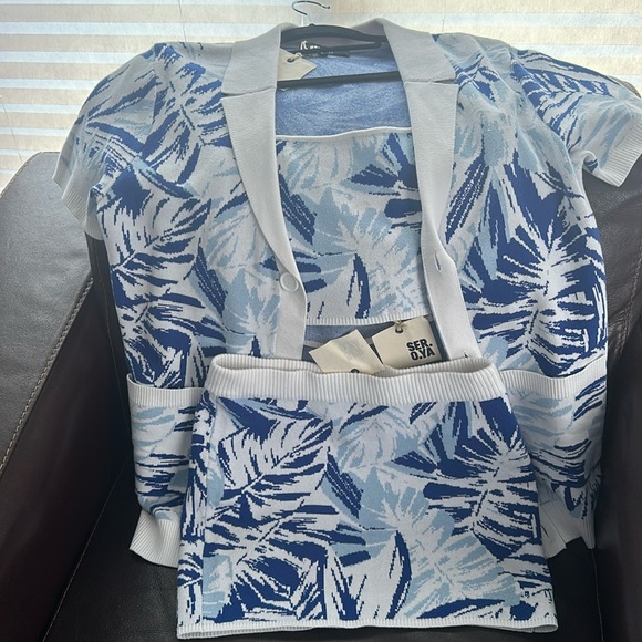 SER.O.YA Dresses & Skirts - SER.O.YA Blue and White Leaf Print Knit Set